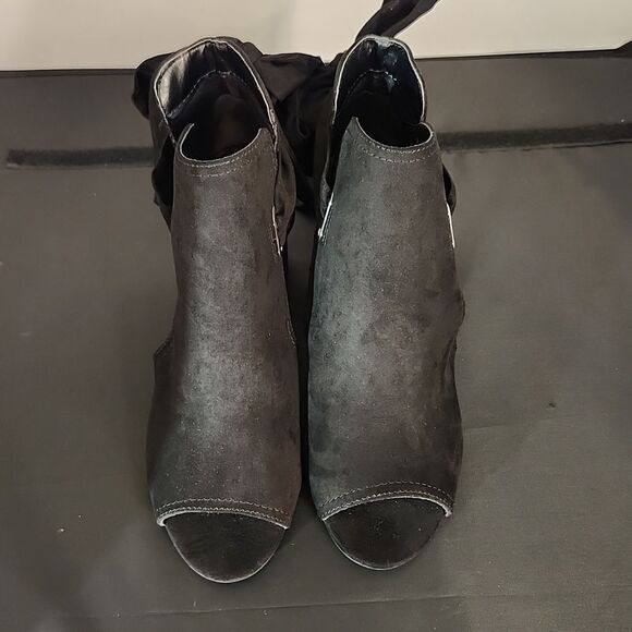 BRAND NEW JUSTFAB KARINE PEEP-TOE BOW-TIE ANKLE BOOTIES G1 - Picture 2 of 15